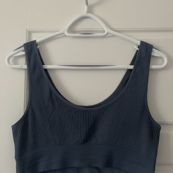 Aerie Seamless Sports Bra - Picture 2 of 4